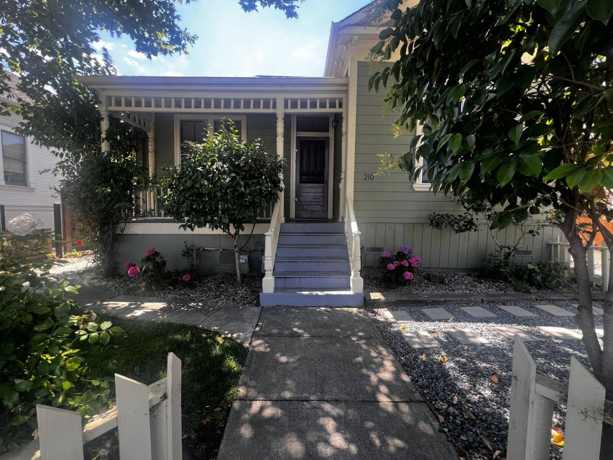 Apartment for rent at 210 Fifth St, Petaluma, CA 94952