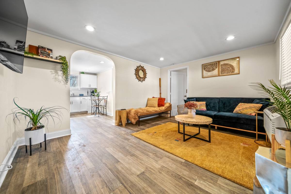 Apartment for rent at 2025 Jefferson St, Nashville, TN 37208