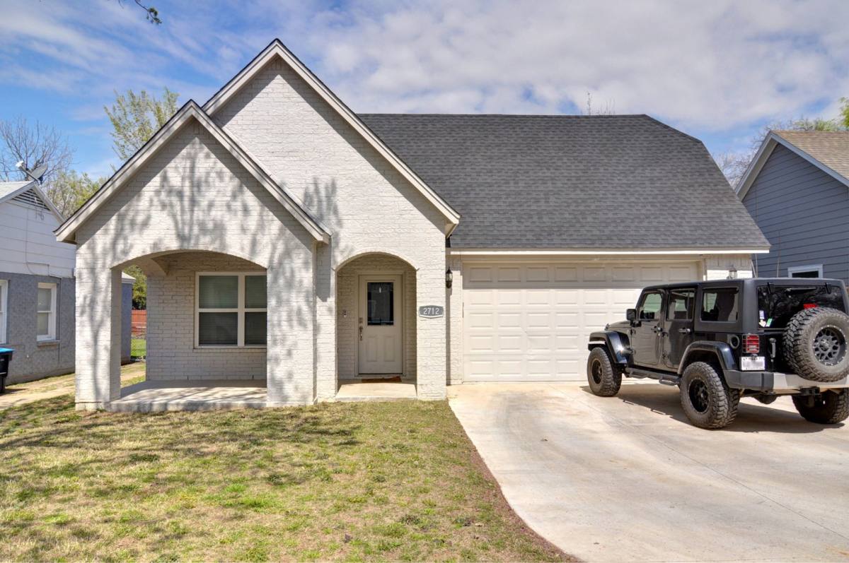 Apartment for rent at 2712 W Bewick St, Fort Worth, TX 76109