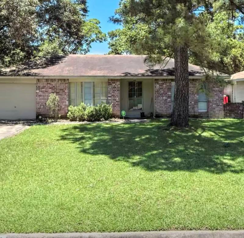 Apartment for rent at 4530 Donalbain Dr, Spring, TX 77373