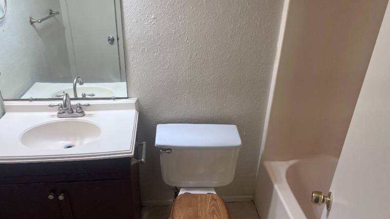 Townhouse for rent at 1516 N Springs St, Grand Saline, TX 75140