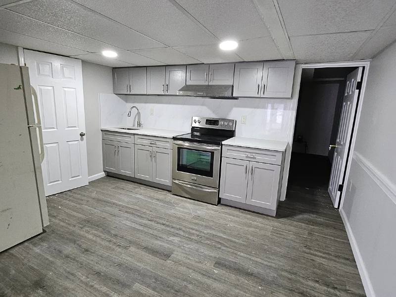 Apartment for rent at 1335 Stirling St #1, Philadelphia, PA 19111