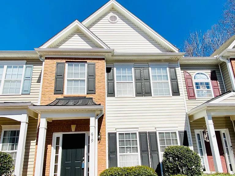 Townhouse for rent at 619 Kenridge Way, Suwanee, GA 30024