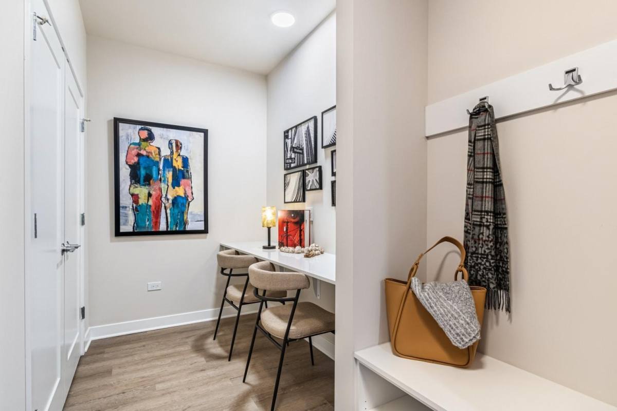 Apartment for rent at 250 McHenry Rd, Buffalo Grove, IL 60089