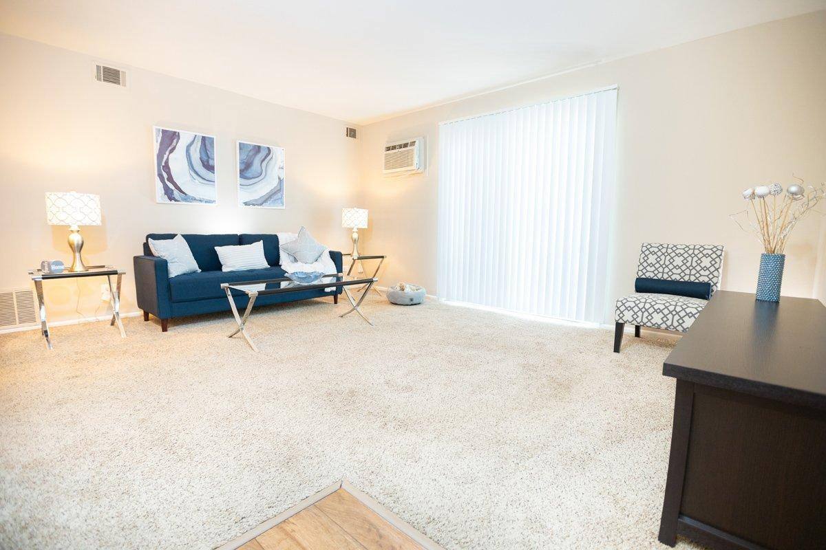 Apartment for rent at 136 Greenway Trail, Carol Stream, IL 60188
