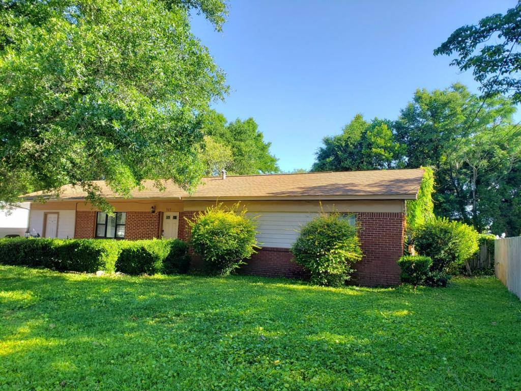 House for rent at 303 Lake Dr, Fort Walton Beach, FL 32548