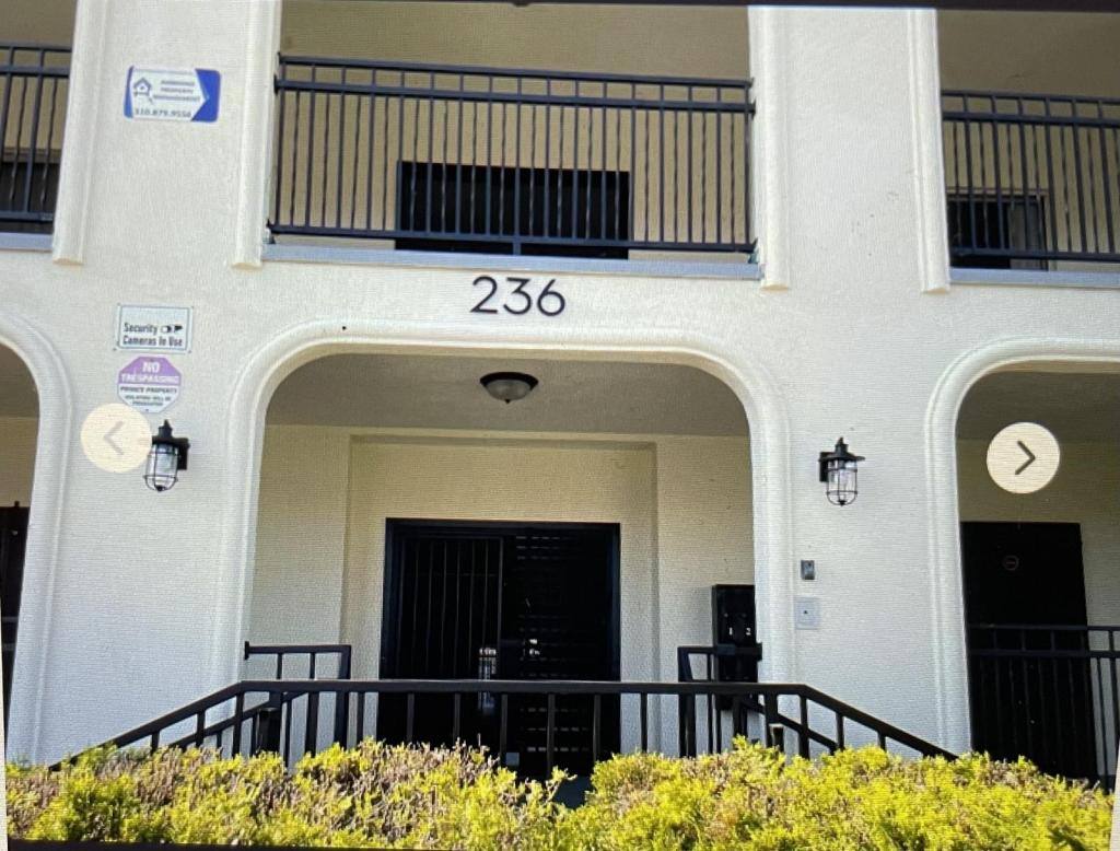 Apartment for rent at 236 W 14th St, San Pedro, CA 90731