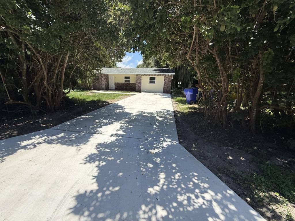 House for rent at 1617 Birch St, Lake Placid, FL 33852