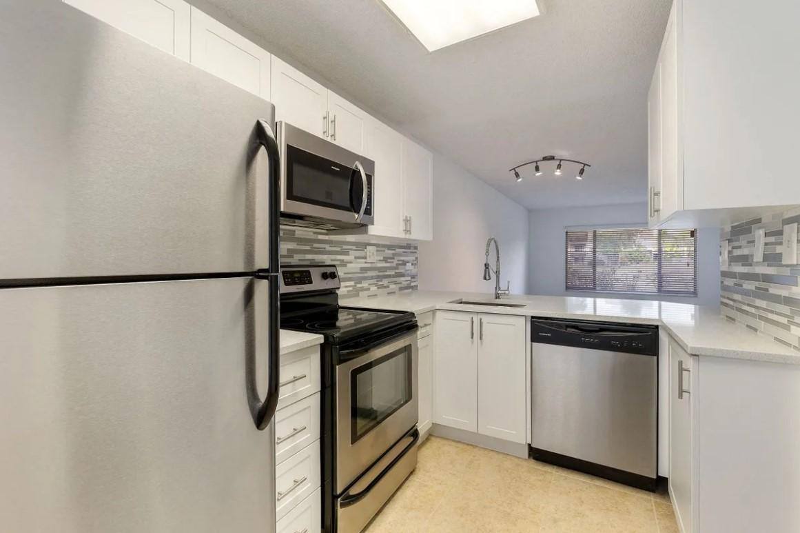 Apartment for rent at Boca Arbor Club, 566401 Arbor Club Way, Boca Raton, FL 33433