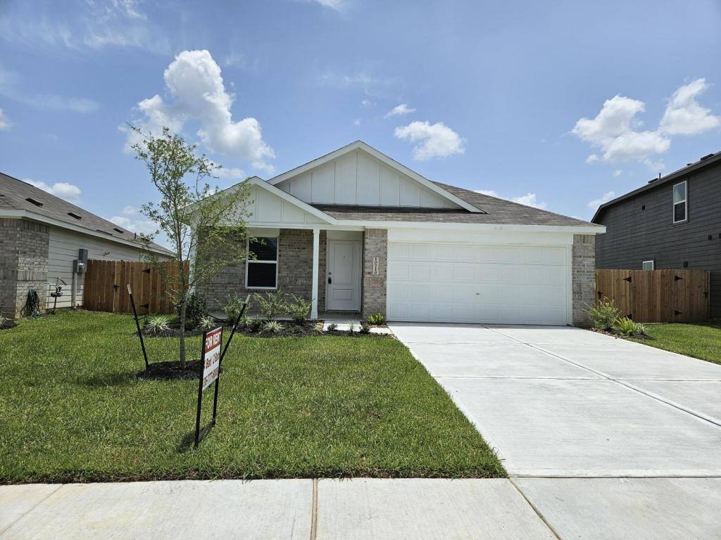 House for rent at 10710 Ellerston Rd, Cleveland, TX 77327