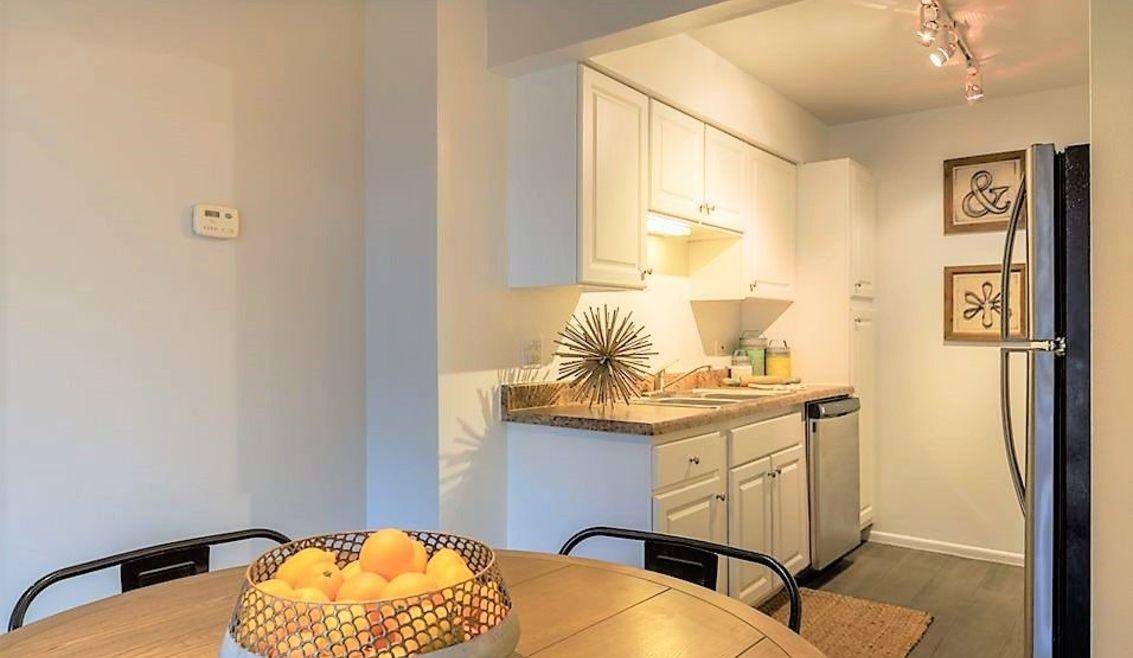 Townhouse for rent at 201 Oakley Dr N, Westmont, IL 60559