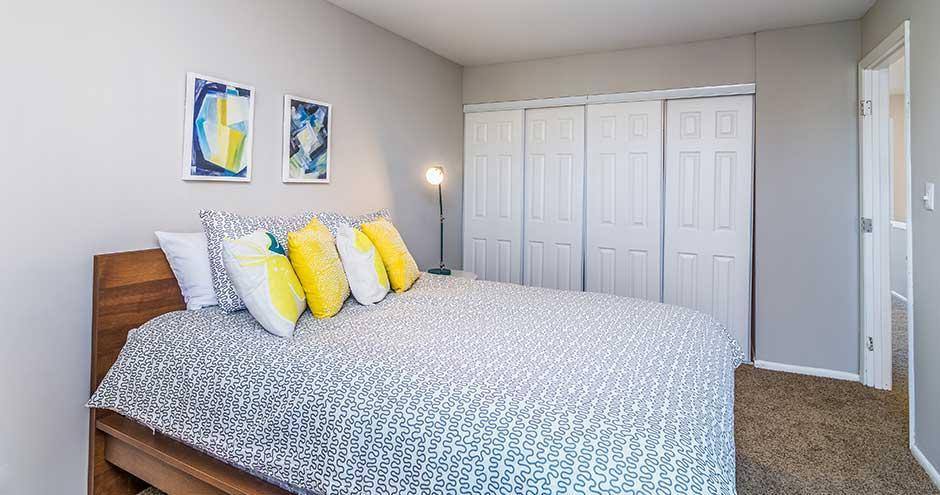 Apartment for rent at 500 Lakehurst Rd, Waukegan, IL 60085