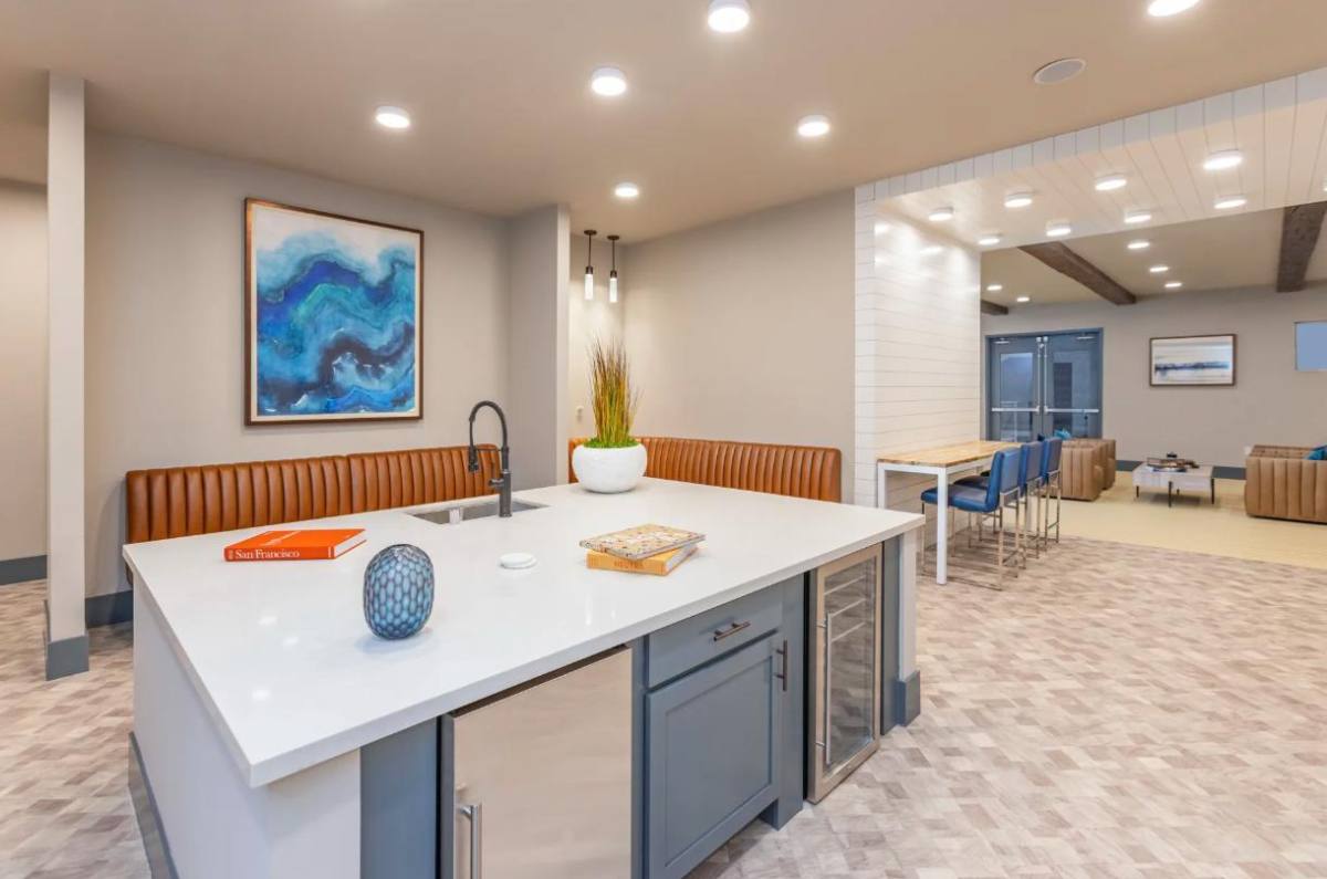 Apartment for rent at 532 Magazine St, Vallejo, CA 94590
