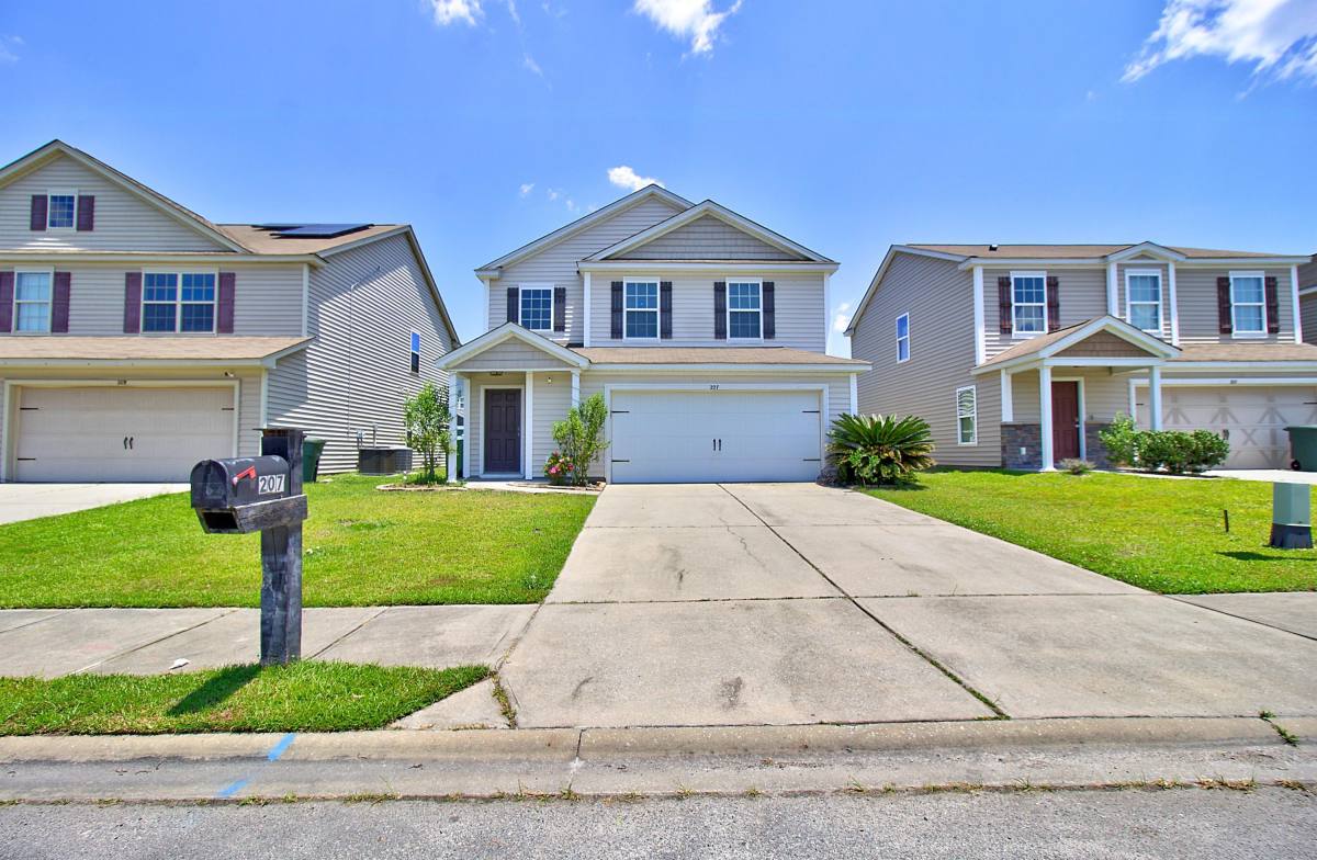 House for rent at 207 Bender St, Hinesville, GA 31313