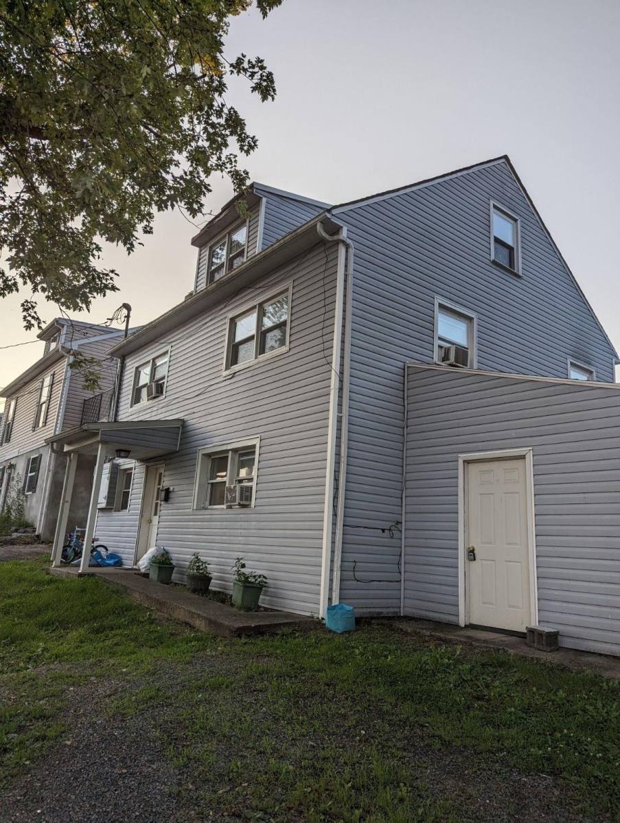 House for rent at 214C Jackson St, Hancock, MD 21750