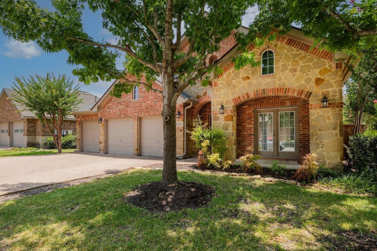House for rent at 13800 Long Shadow Dr, Manor, TX 78653