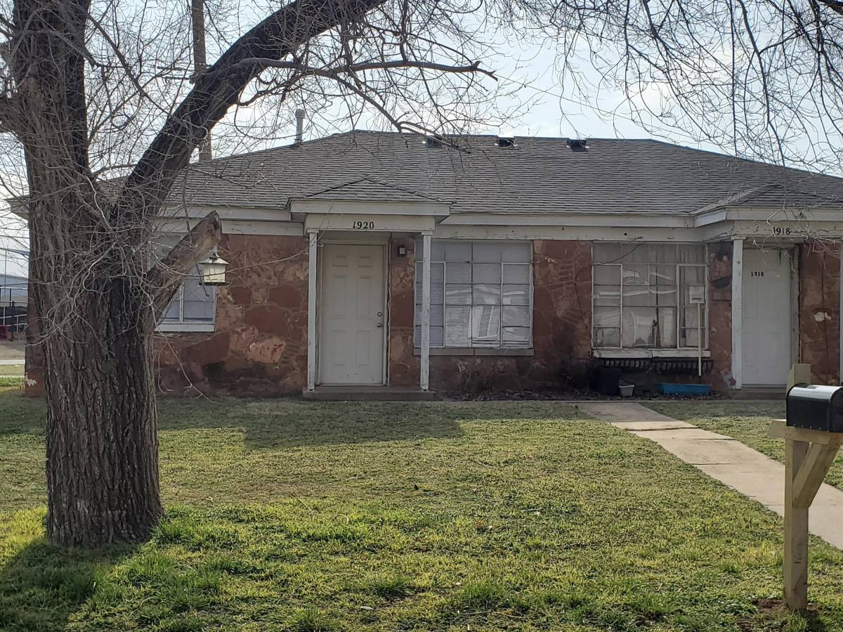 House for rent at Wallaces Southmoor, 1920 S Wallace Dr #1, Enid, OK 73703