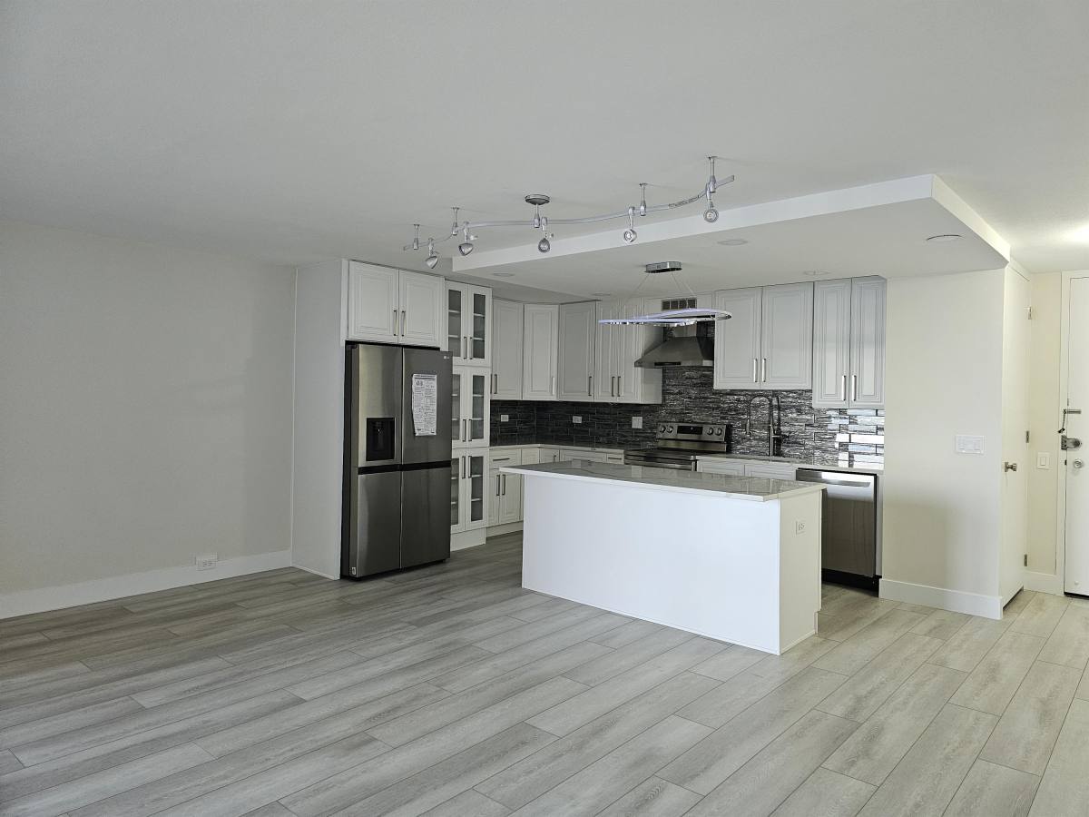Apartment for rent at 900 - 910 Lake Shore Drive Condominium, 900 N Lake Shore Dr #1003, Chicago, IL 60611