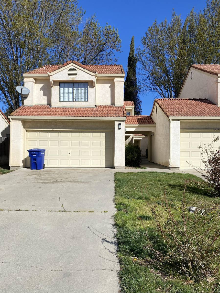 Townhouse for rent at Shawnee Meadows, 1809 La Corunna Place, Modesto, CA 95356