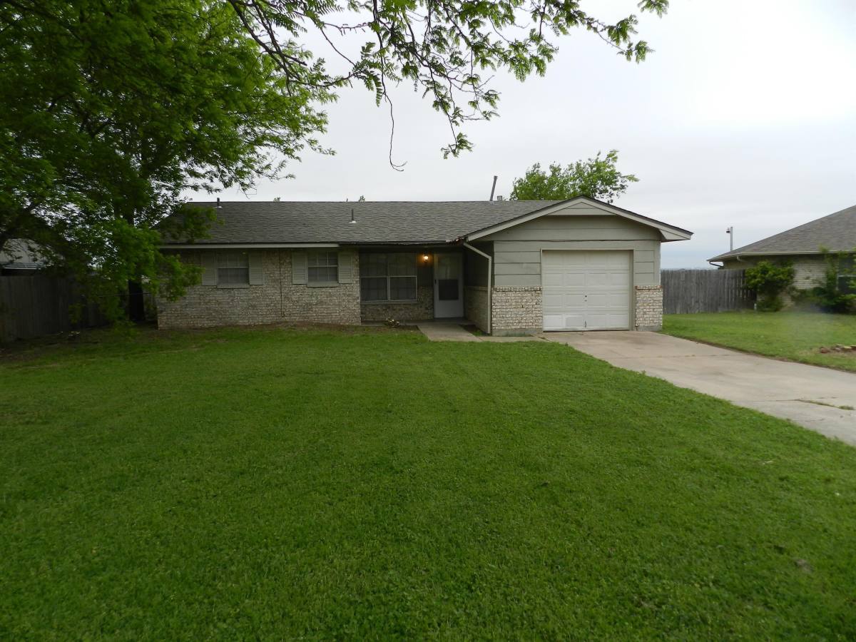 House for rent at Sungate, 4710 SE Sunnymeade, Lawton, OK 73501
