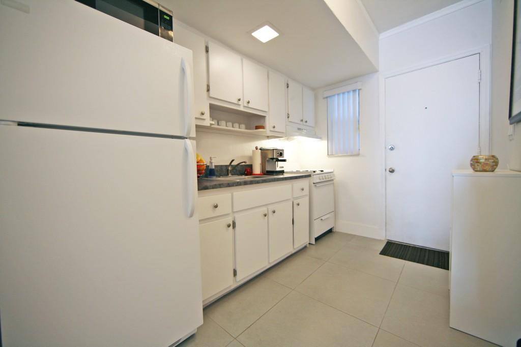 Apartment for rent at 7910 W Dr #205, Miami Beach, FL 33141