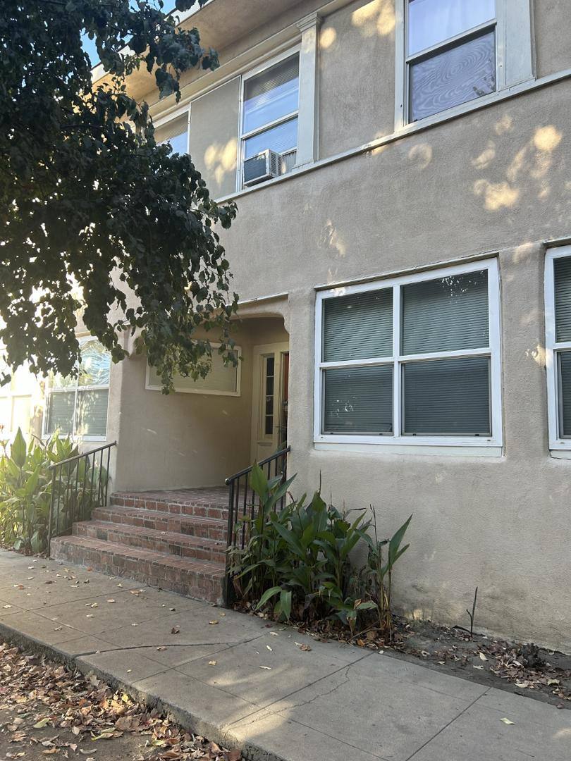 House for rent at 1215 G St #G, Modesto, CA 95354