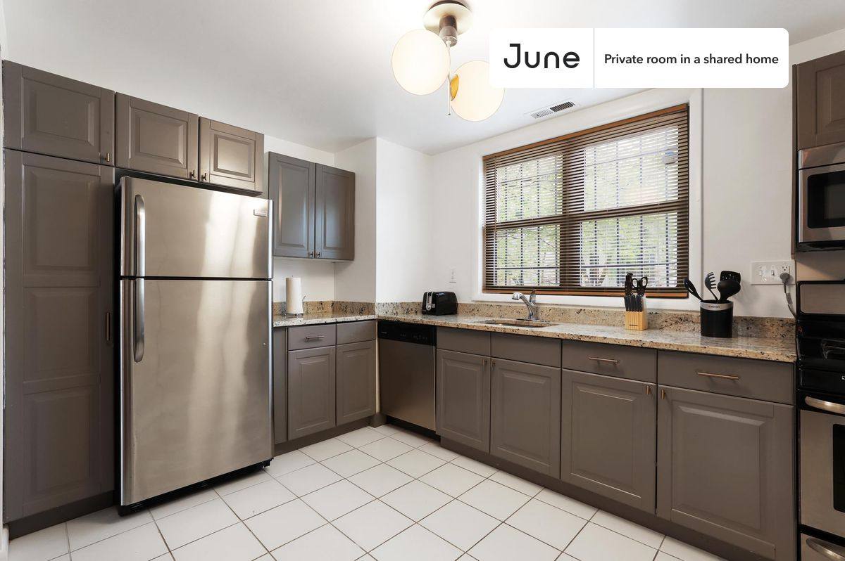 Apartment for rent at 1242 11th St NW, Washington, DC 20001
