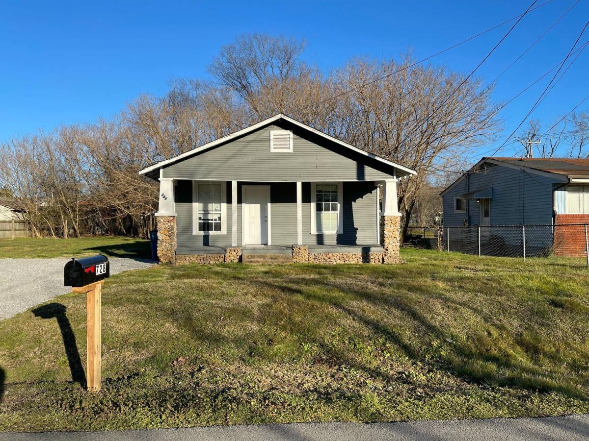 House for rent at 728 Indian Ave, Rossville, GA 30741