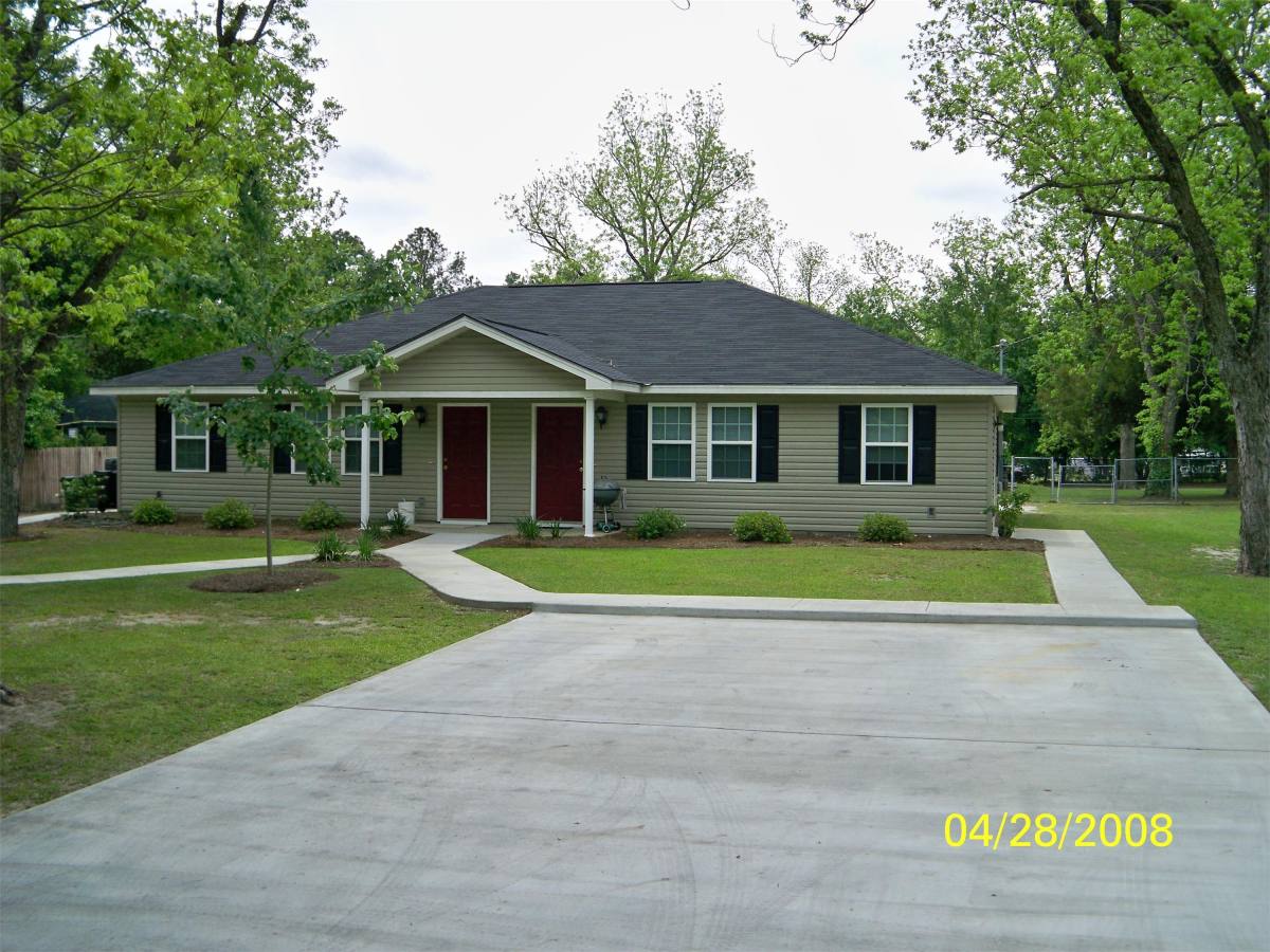 102A 16th St E, Tifton, GA 31794