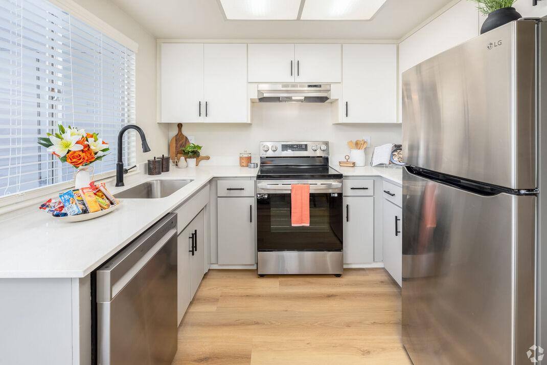 Apartment for rent at Tully Manor North & Townhouses, 3401 Tully Rd #47, Modesto, CA 95350