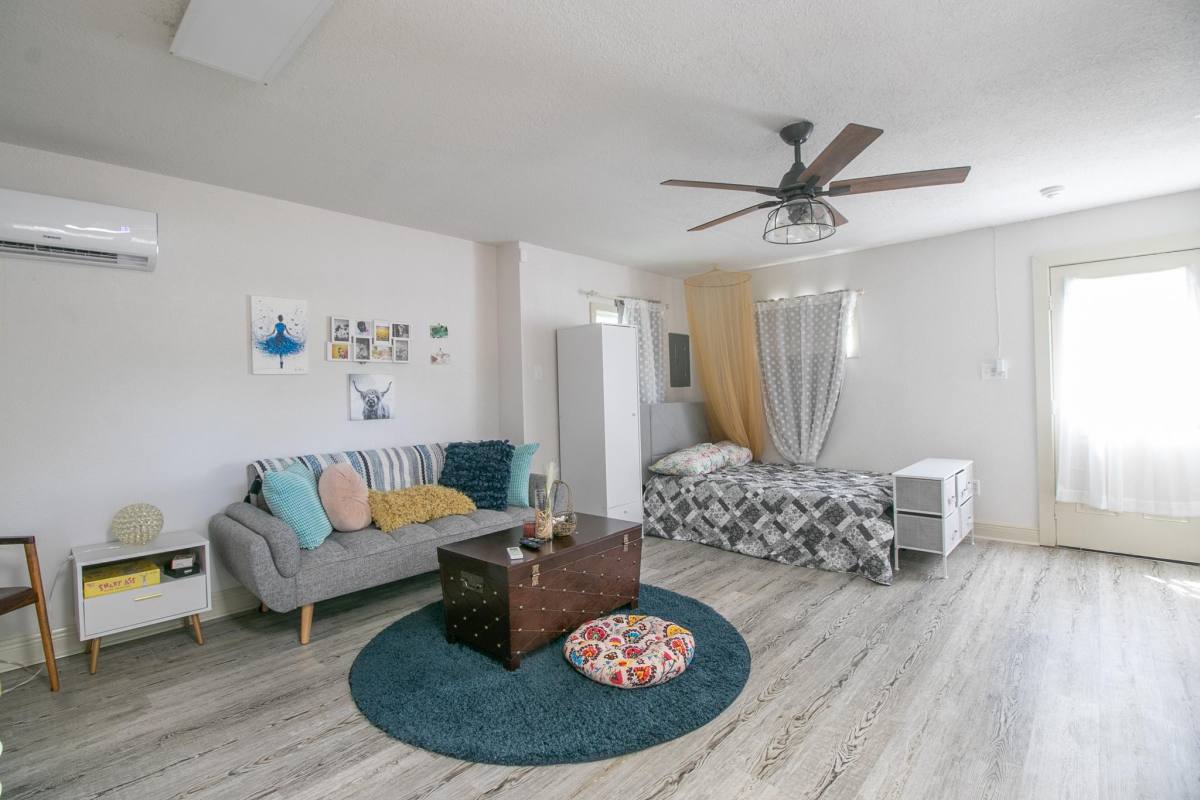 Apartment for rent at Live Oak, 119 23rd St, Gulfport, MS 39507