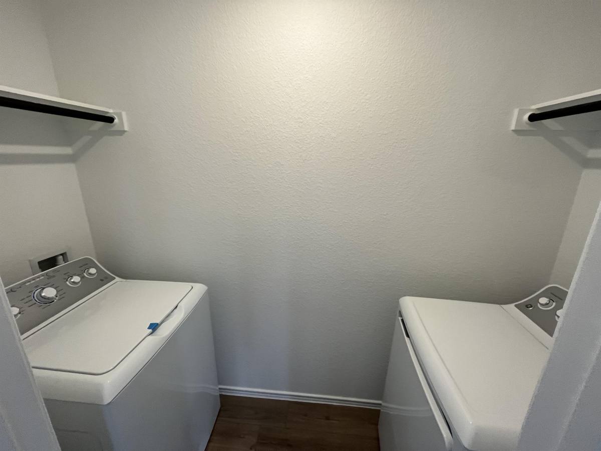 House for rent at 2422 Fullmoon Dr, Lockhart, TX 78644