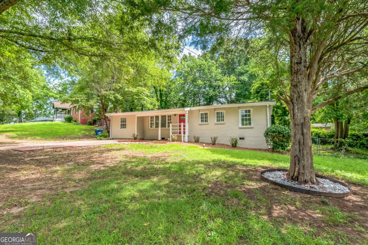 House for rent at 16 Bromack Dr SE, Atlanta, GA 30315
