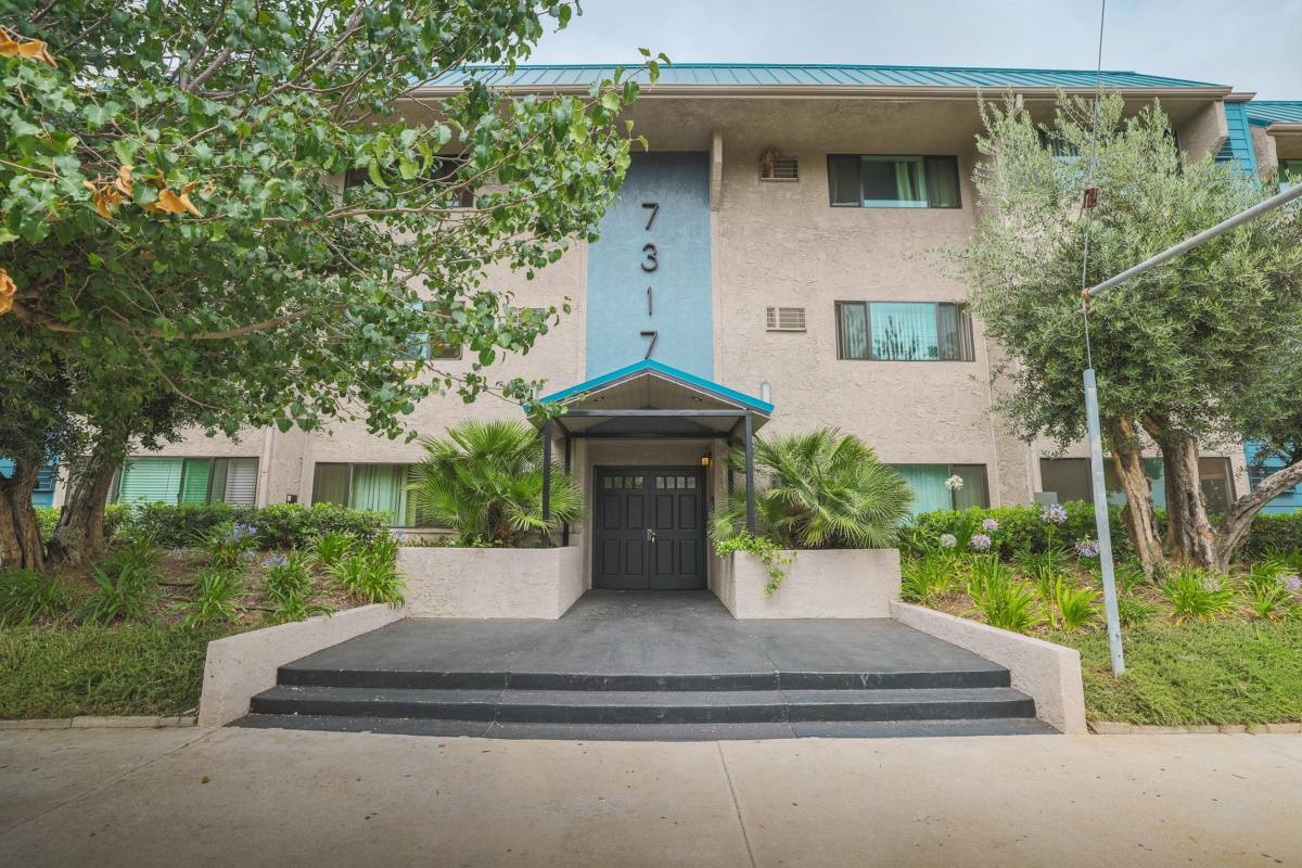 Apartment for rent at 7317 Haskell Ave #102, Van Nuys, CA 91406