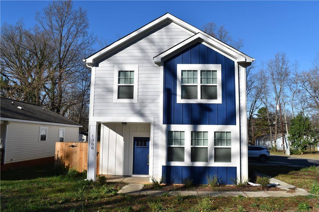 Townhouse for rent at 1300 Norris Ave #1, Charlotte, NC 28206