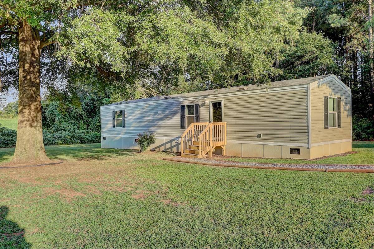 House for rent at 2748 Clineland Rd #3, Cherryville, NC 28021