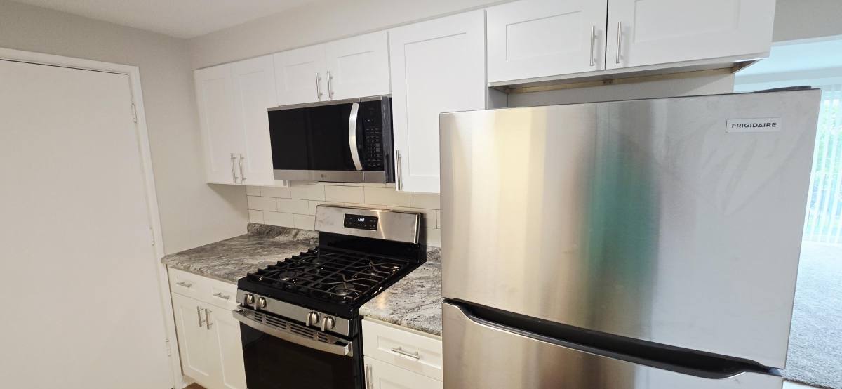 House for rent at 7819 Rutherford Ave #2SE, Burbank, IL 60459