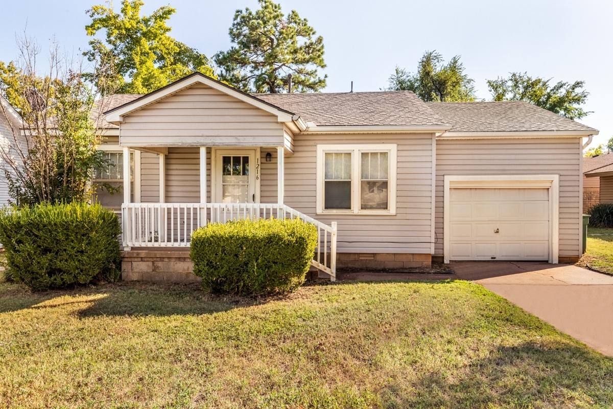 House for rent at 1216 E Campbell St, Edmond, OK 73034