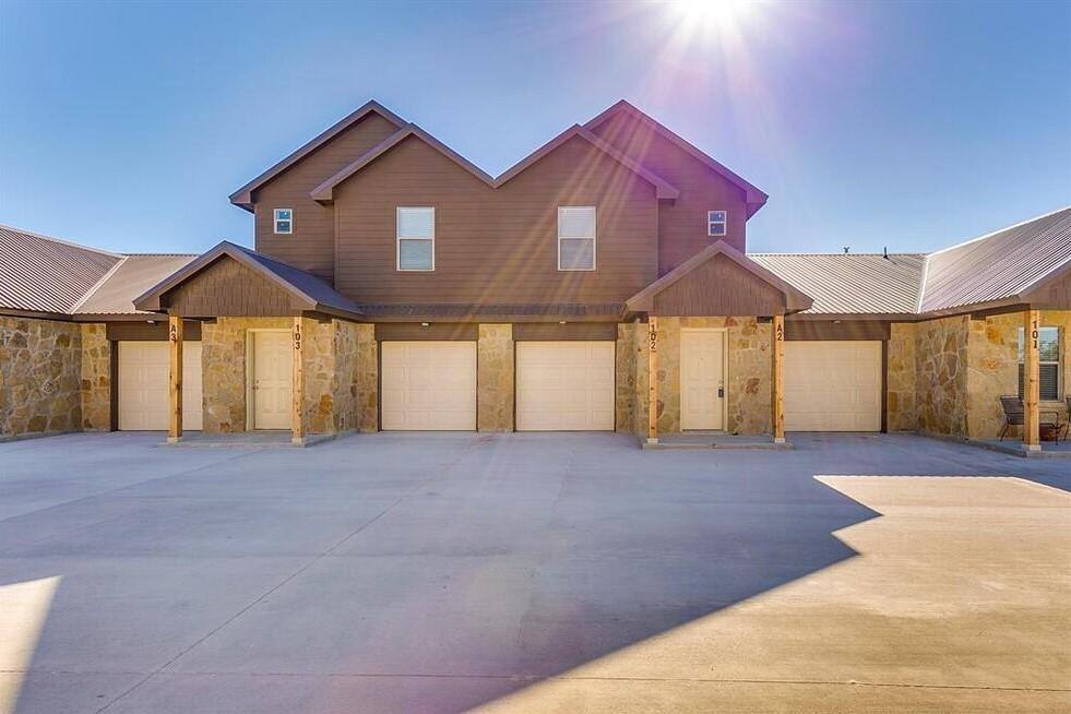 Townhouse for rent at 120 Ridgmar Dr #103, Weatherford, TX 76088