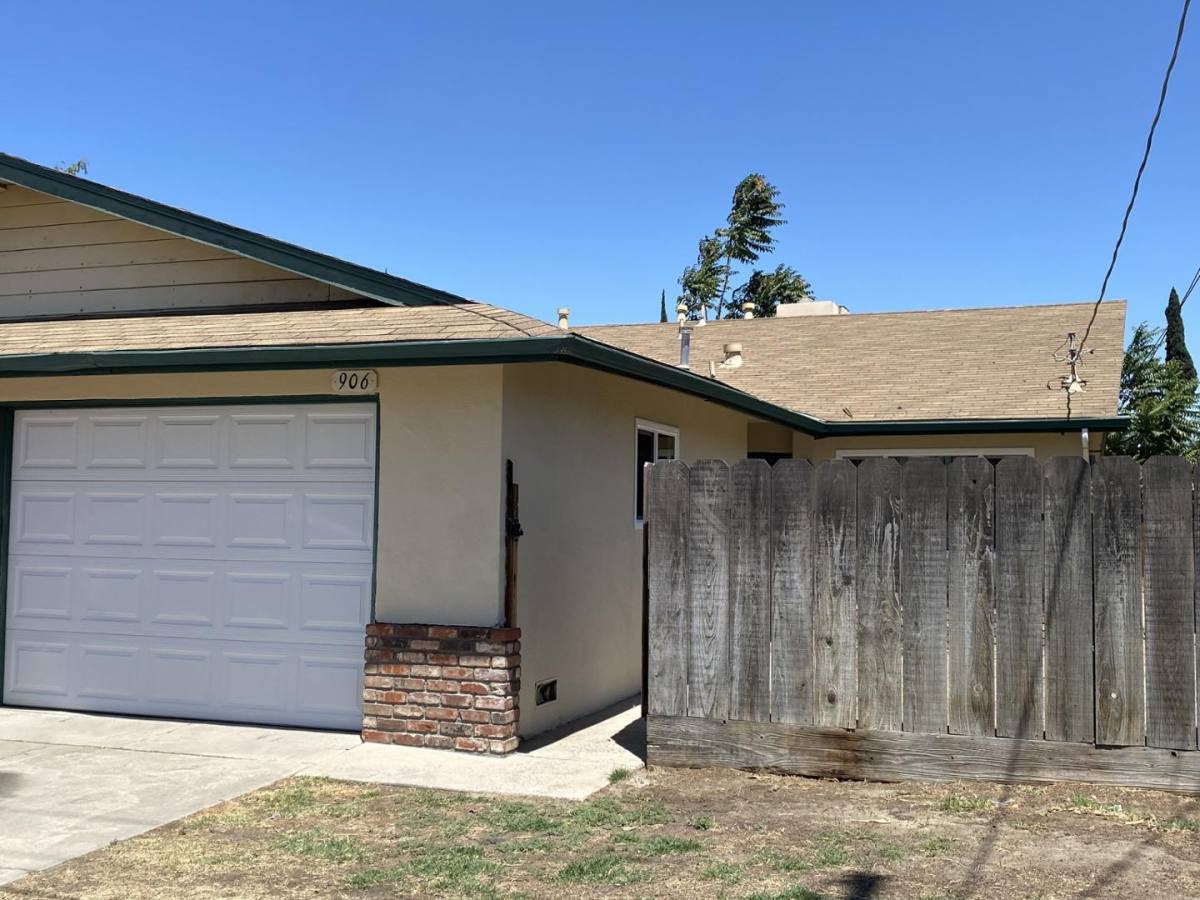 House for rent at 906 Herndon Rd #1, Modesto, CA 95351
