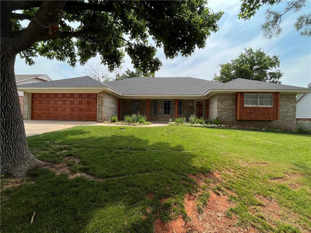 House for rent at 1304 Pine Oak Dr, Edmond, OK 73034