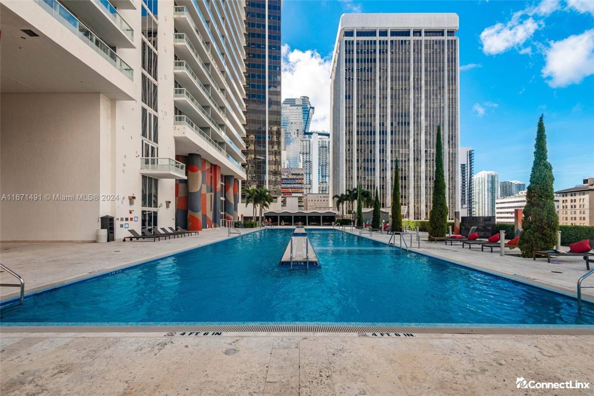 Apartment for rent at 50 Biscayne Blvd, Miami, FL 33132