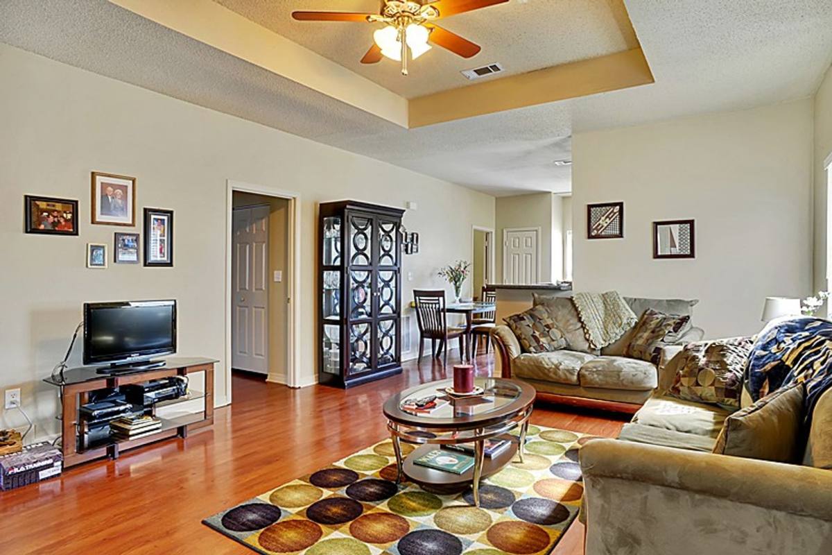 Apartment for rent at 102 Royal St, Waveland, MS 39576
