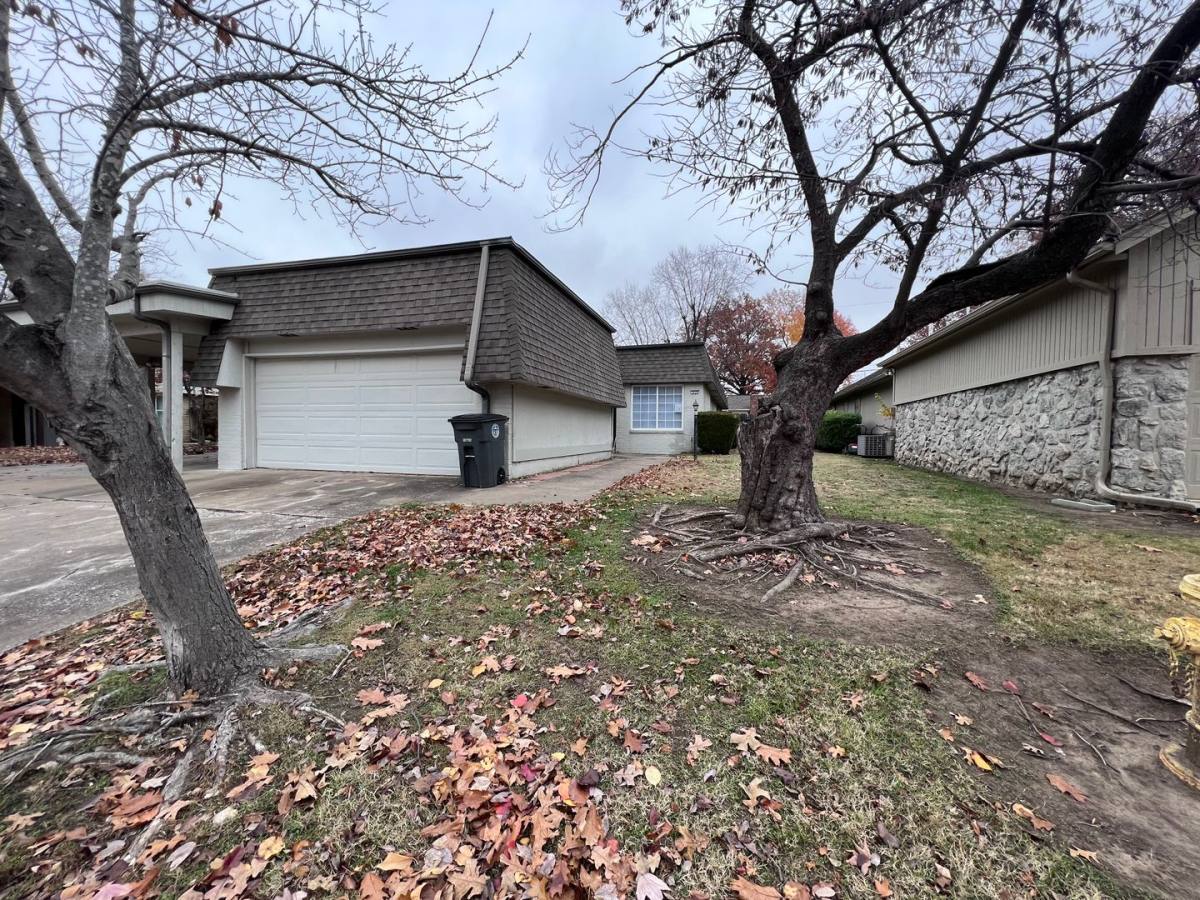 Apartment for rent at 5629 S Harvard Court, Tulsa, OK 74135