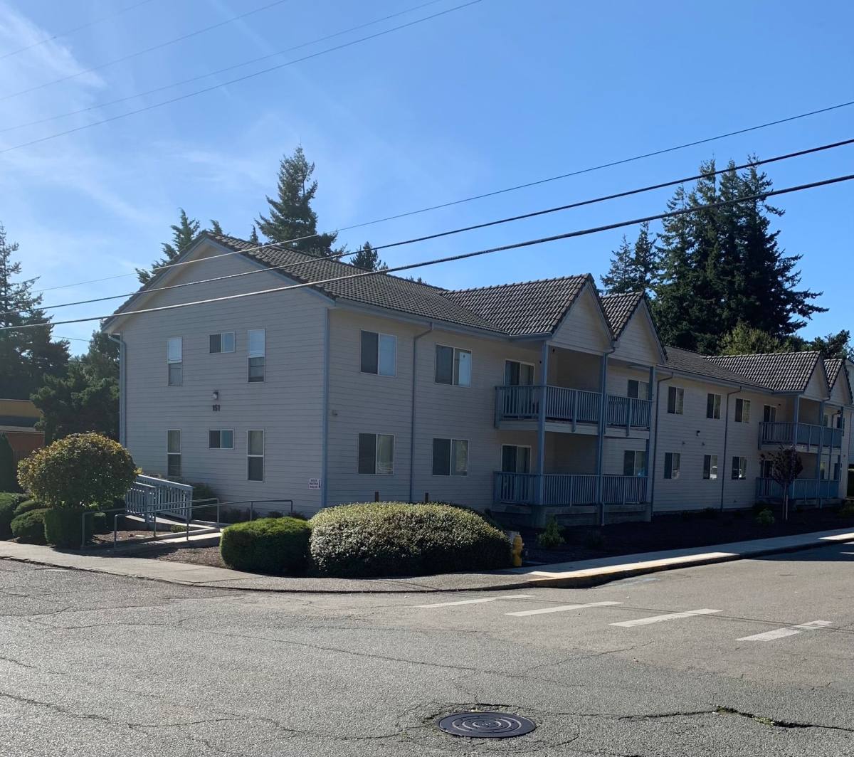 Apartment for rent at 151 N 8th St, Coos Bay, OR 97420