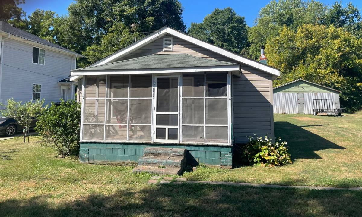 House for rent at 102 Fire Department Dr, Belmont, NC 28012