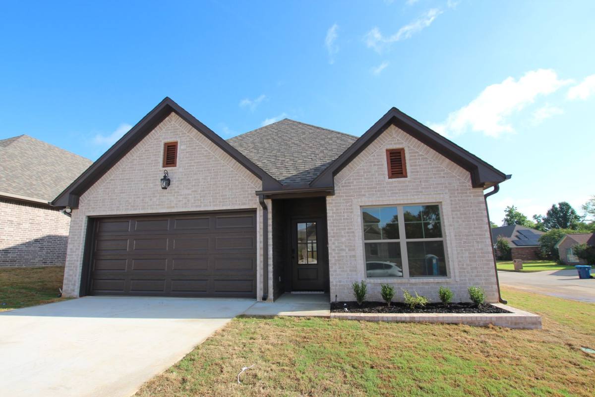 House for rent at 828 Lindsey Lane, Whitehouse, TX 75791