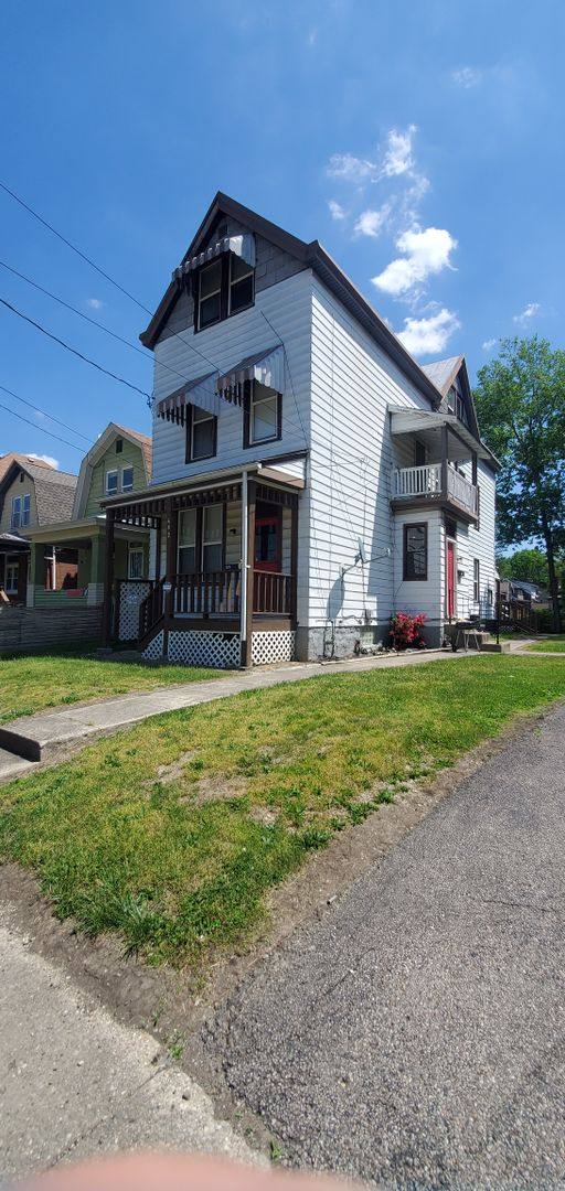 Apartment for rent at 482 Crestline Ave, Cincinnati, OH 45205