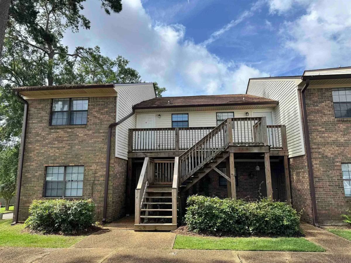 Condo for rent at 1108 Greentree Court, Tallahassee, FL 32304