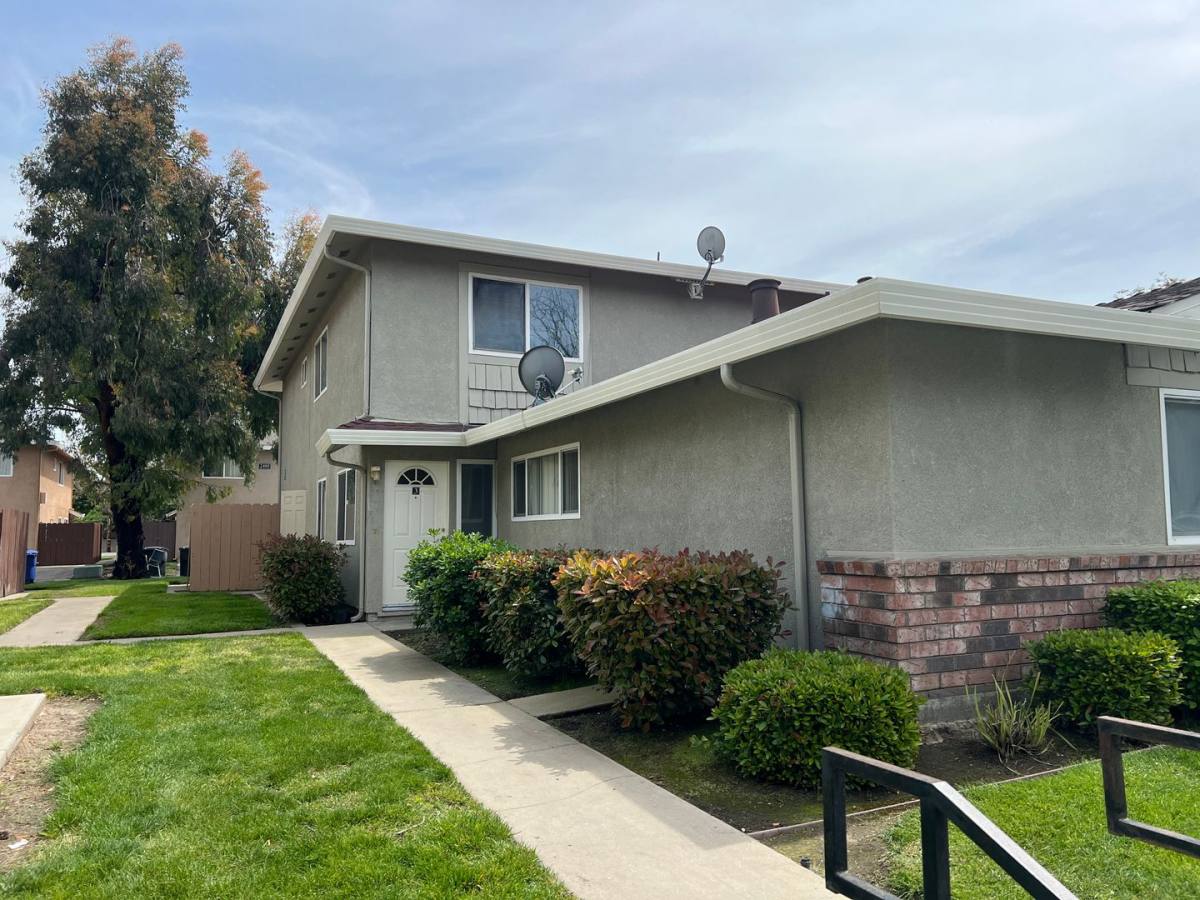 Condo for rent at 2404 Yorkton Ave, Modesto, CA 95350